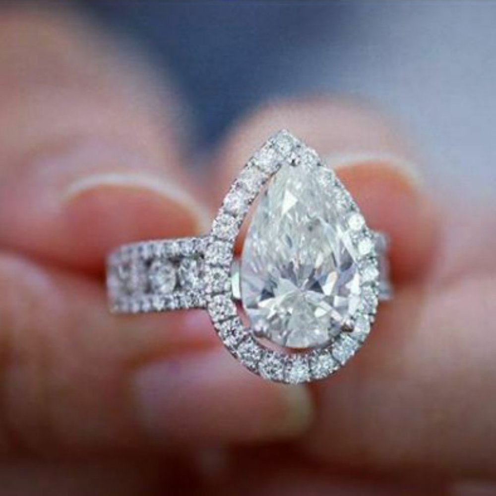 "Classic Wedding Pear Water Drop Crystal Clear CZ Elegant Ring, UNVN12271 - Picture 5 of 5